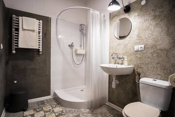 Фото номера Апартаменты с балконом Хостелы HOSTEL "likeHOME" г. Пшемысль 32