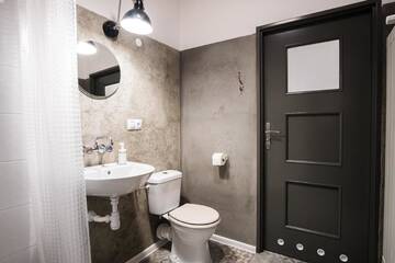 Фото номера Апартаменты с балконом Хостелы HOSTEL "likeHOME" г. Пшемысль 17