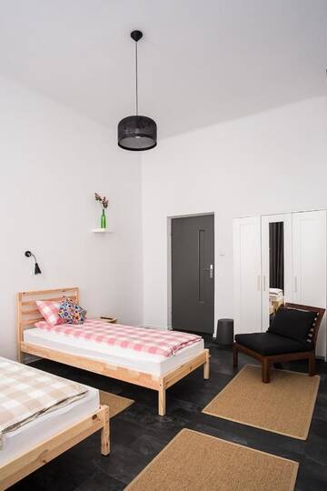 Фото номера Двухместный номер с 1 кроватью и видом на город Хостелы HOSTEL "likeHOME" г. Пшемысль 14