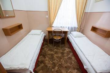 Фото номера Двухместный номер с 2 отдельными кроватями Хостелы Schronisko Młodzieżowe PTSM Matecznik г. Пшемысль 20