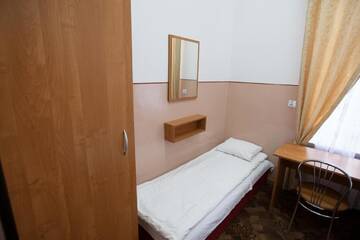 Фото номера Двухместный номер с 2 отдельными кроватями Хостелы Schronisko Młodzieżowe PTSM Matecznik г. Пшемысль 6