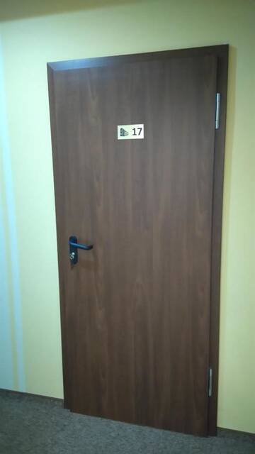Фото номера Одноместный номер с собственной ванной комнатой Хостелы Schronisko Młodzieżowe PTSM Matecznik г. Пшемысль 2